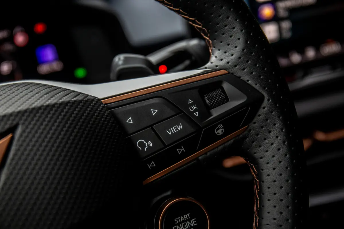 1.5 eTSI Business ,  Adaptive cruise, Carplay, Stuur/stoelverwarming,