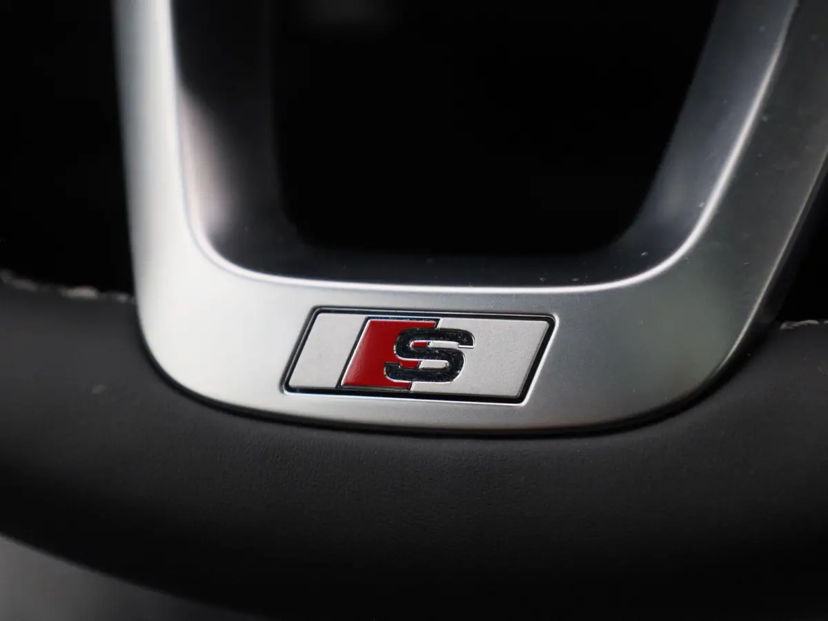 55 TFSI e quattro Pro Line S | Demo | S-line | Automaat | Navigatie | Camera | Adaptive Cruise Control | Climate Control | Stoelverwarming | Virtual Cockpit | LED Matrix | Lichtmetalen velge