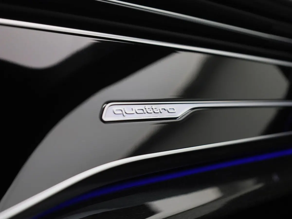 55 TFSI e quattro Pro Line S | Demo | S-line | Automaat | Navigatie | Camera | Adaptive Cruise Control | Climate Control | Stoelverwarming | Virtual Cockpit | LED Matrix | Lichtmetalen velge