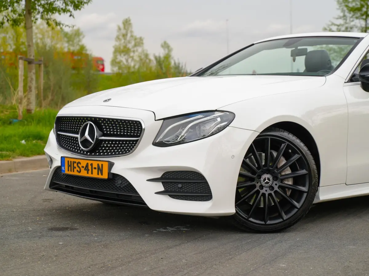 200 Premium Plus / Cabrio / Leder / Achteruitrijcamera / 20inch.LMV