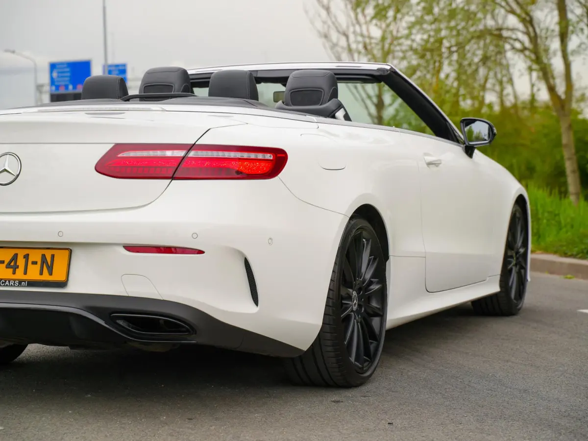200 Premium Plus / Cabrio / Leder / Achteruitrijcamera / 20inch.LMV