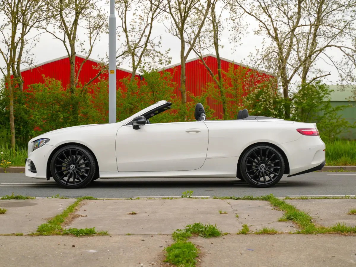 200 Premium Plus / Cabrio / Leder / Achteruitrijcamera / 20inch.LMV