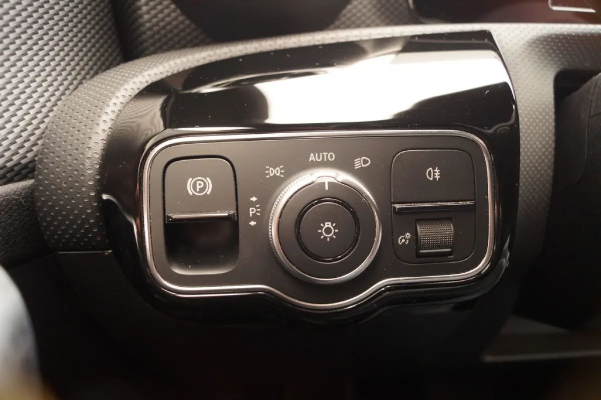 250e Business Edition -NAVI-ECC-PDC-