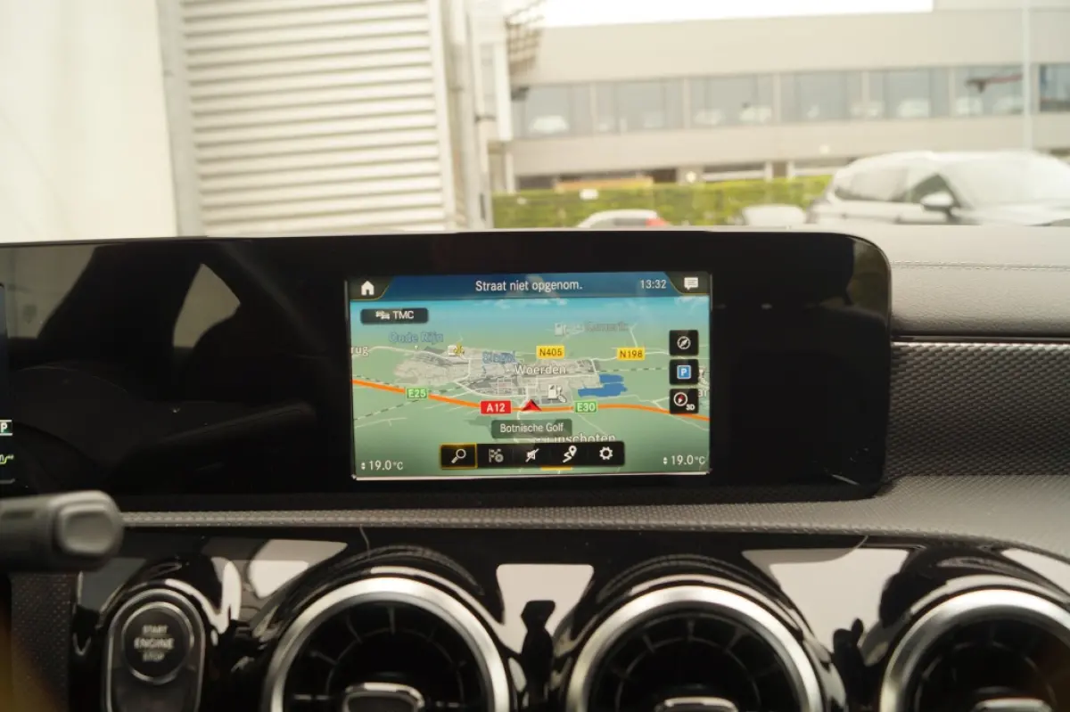 250e Business Edition -NAVI-ECC-PDC-