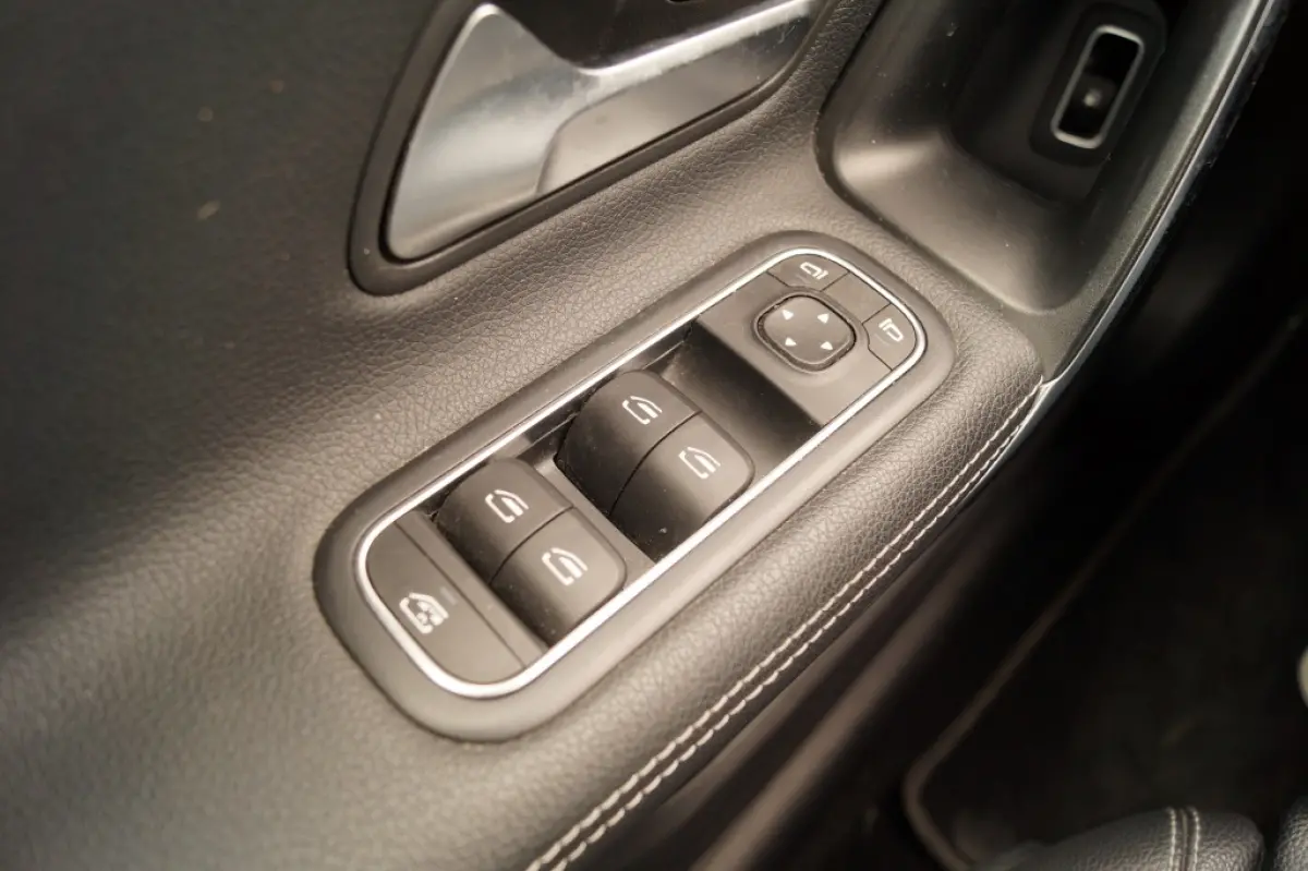 250e Business Edition -NAVI-ECC-PDC-