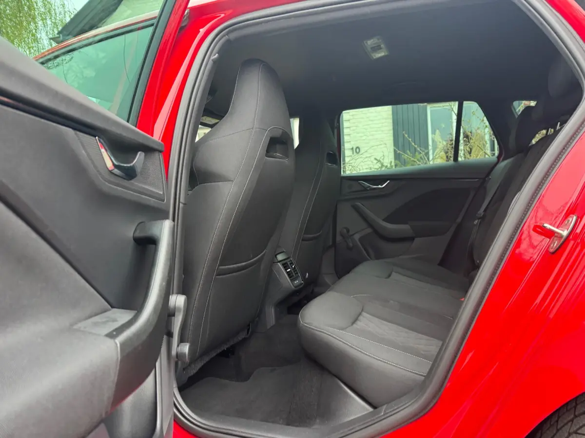 1.0 TSI Sport Business|Automaat|ACC|Stoelverwarming|