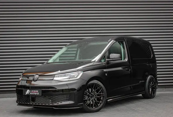 2.0 TDI 122PK DSG JB- EDITION / MAXTRON / SIDE- BARS / VERLAGING / ELEK- PAKKET / PDC / CAMERA / BLACK OPS