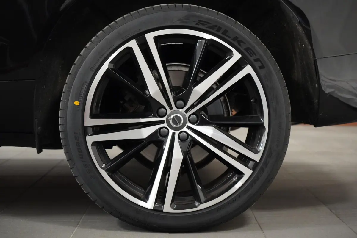 2.0 T8 AWD R-Design Lucht|Pano|Memory|Leder|Dodehoeksdetectie|Camera