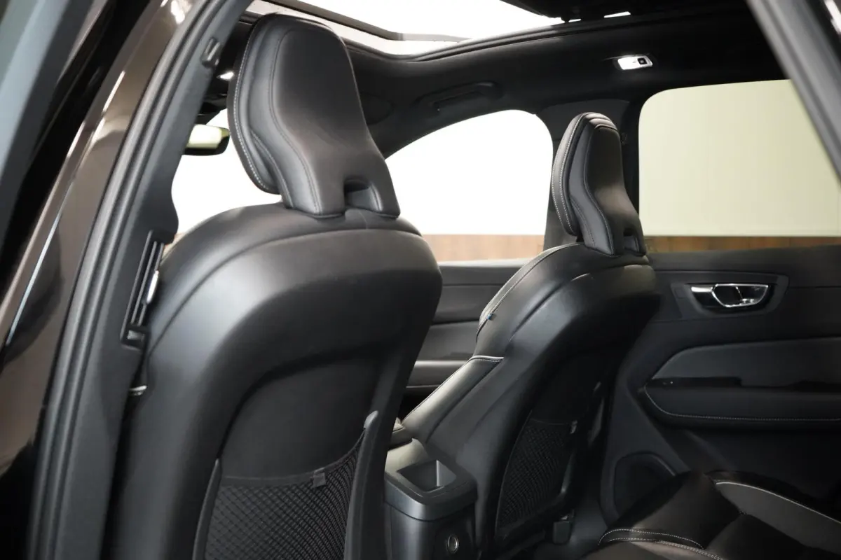 2.0 T8 AWD R-Design Lucht|Pano|Memory|Leder|Dodehoeksdetectie|Camera