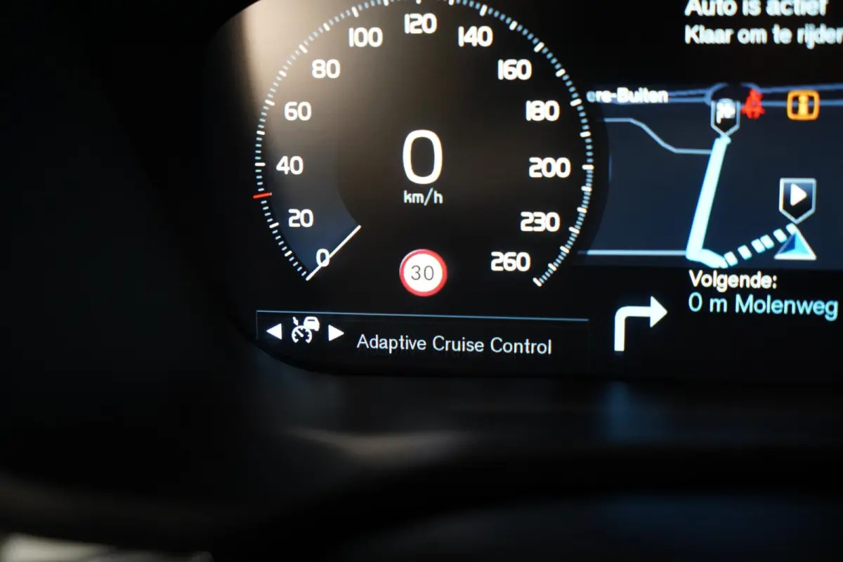 2.0 T8 AWD R-Design Lucht|Pano|Memory|Leder|Dodehoeksdetectie|Camera