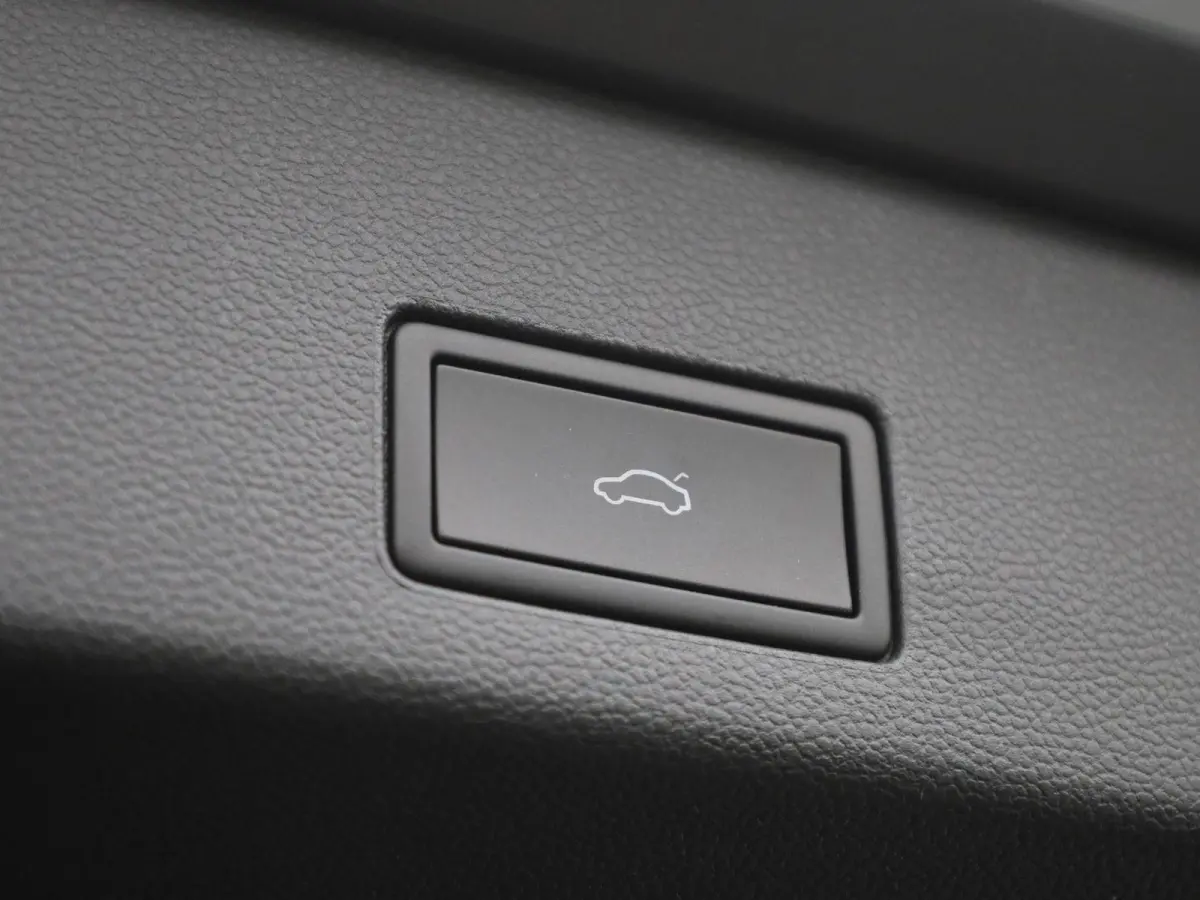 1.5 TSI Life Edition | Draadloze Apple Carplay | Adaptieve cruise control | Lane Assist | Climate control | Achteruitrij camera | Parkeersensoren | Elektrische achterklep |