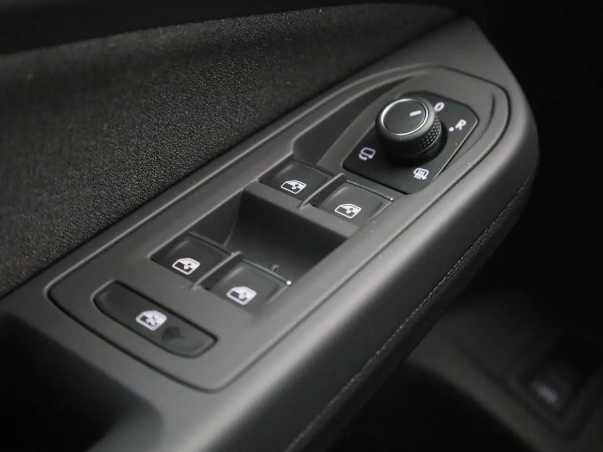 1.5 TSI Life Edition | Draadloze Apple Carplay | Adaptieve cruise control | Lane Assist | Climate control | Achteruitrij camera | Parkeersensoren | Elektrische achterklep |