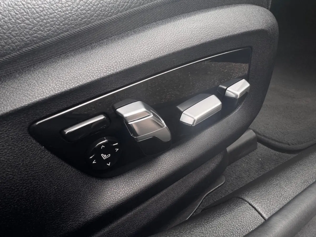 540i xDrive High Exe M-Sport Panodak Trekhaak Dealeronderh