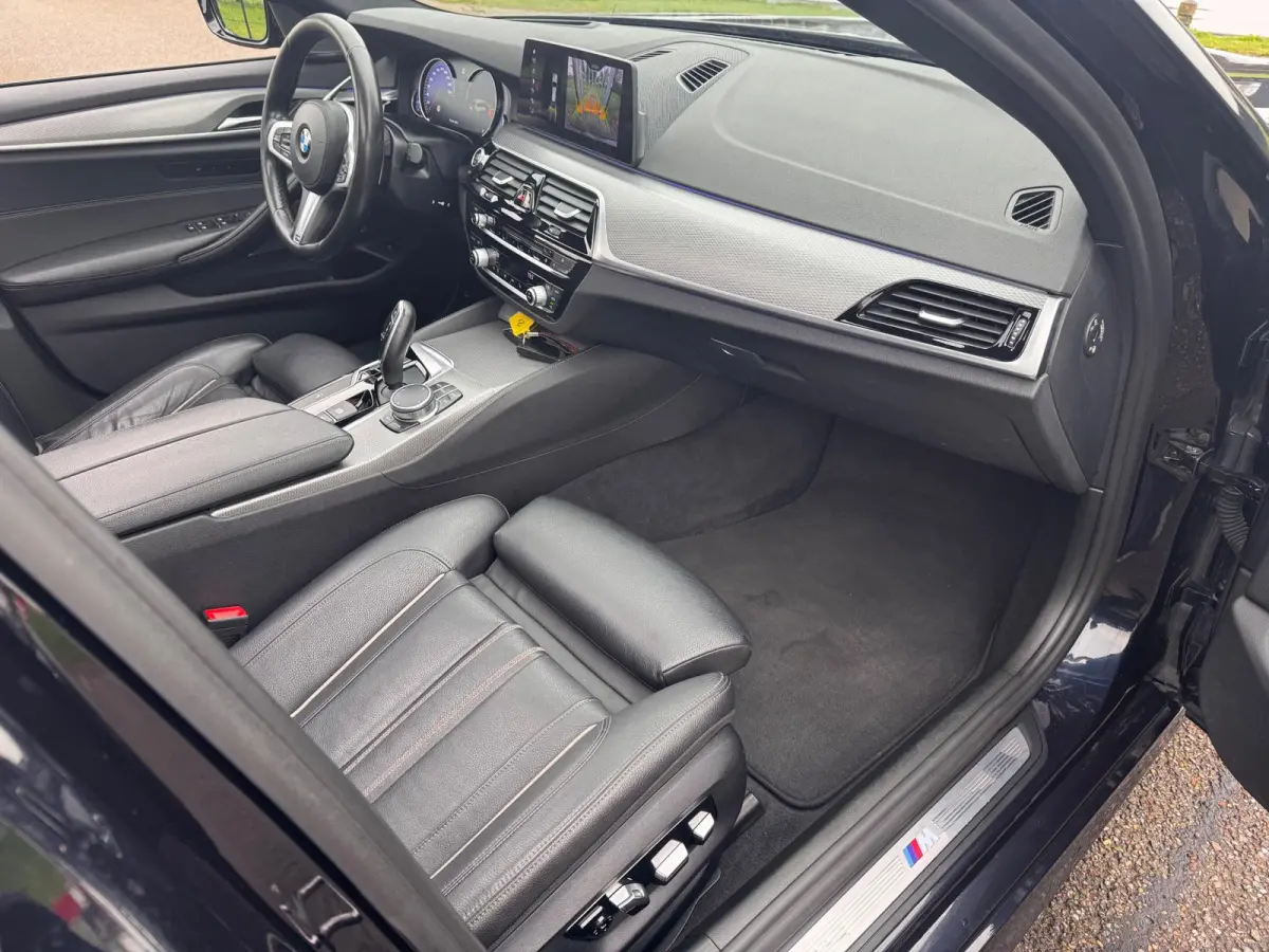540i xDrive High Exe M-Sport Panodak Trekhaak Dealeronderh