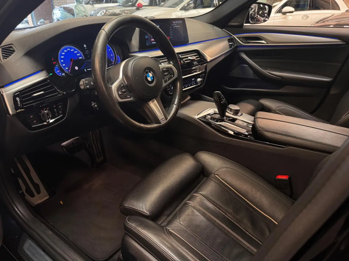 540i xDrive High Exe M-Sport Panodak Trekhaak Dealeronderh