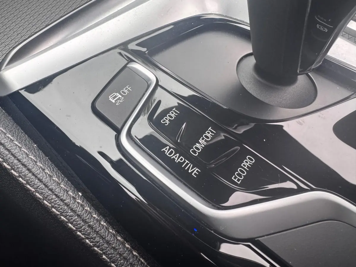 540i xDrive High Exe M-Sport Panodak Trekhaak Dealeronderh