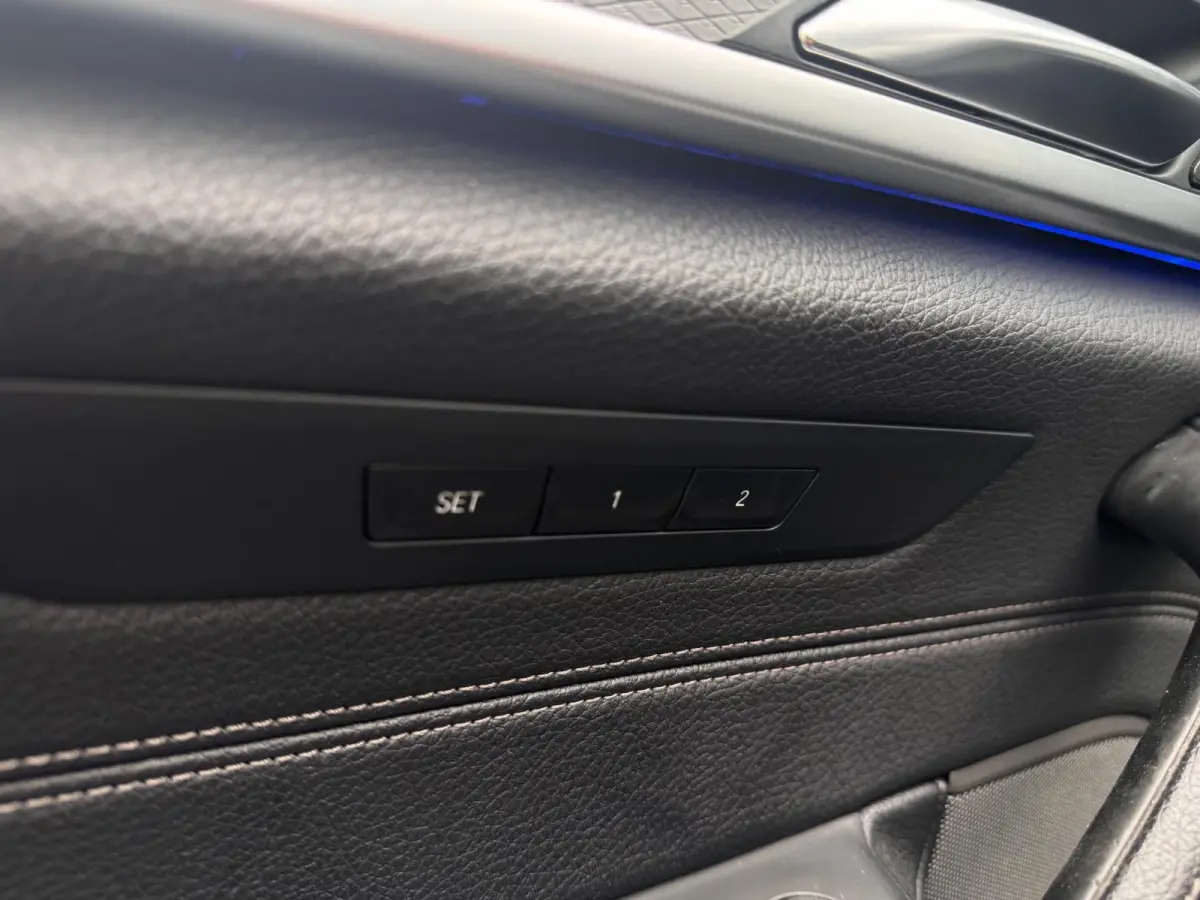 540i xDrive High Exe M-Sport Panodak Trekhaak Dealeronderh