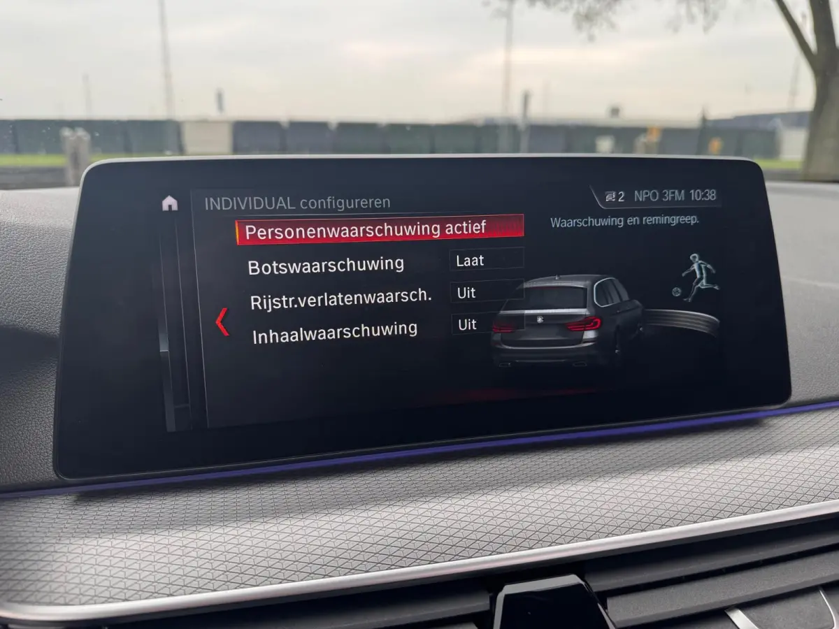 540i xDrive High Exe M-Sport Panodak Trekhaak Dealeronderh
