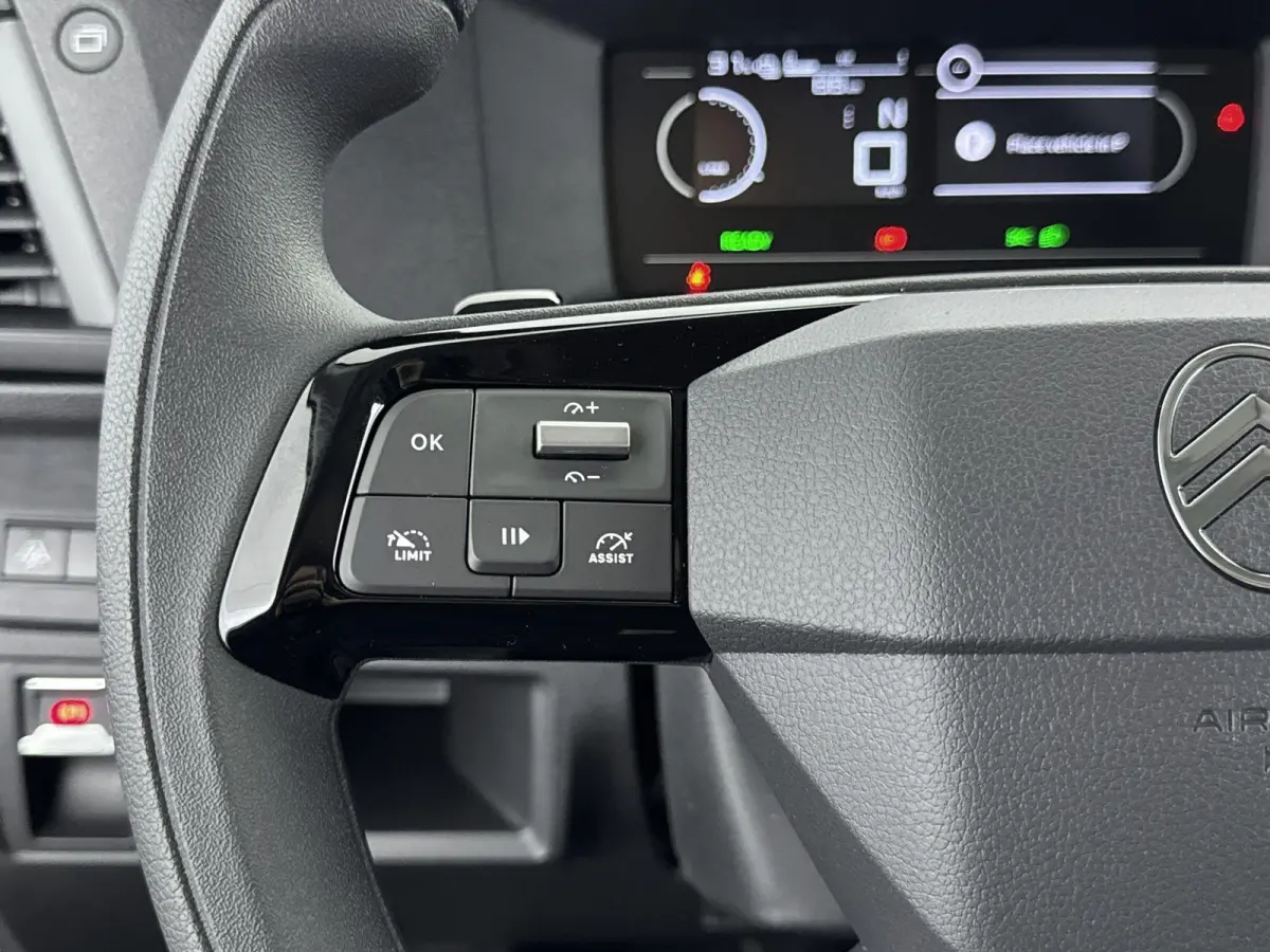 EV 75 KWh 136pk L2 | 0% Rente | 3-Persoons  | Parkeersensoren | Bluetooth