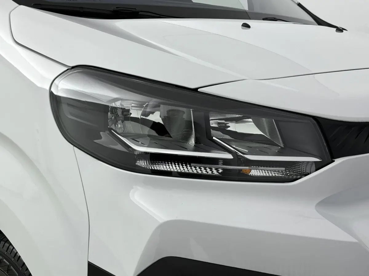EV 75 KWh 136pk L2 | 0% Rente | 3-Persoons  | Parkeersensoren | Bluetooth