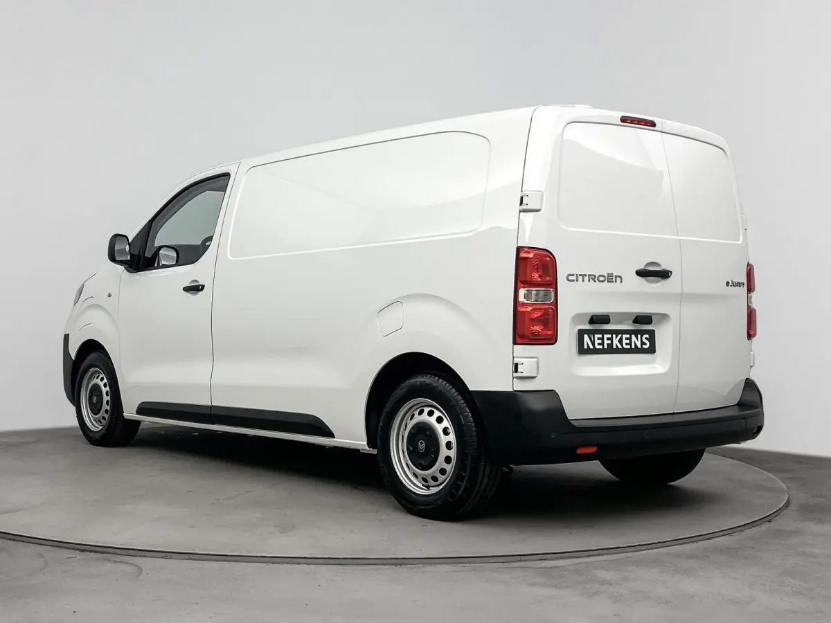EV 75 KWh 136pk L2 | 0% Rente | 3-Persoons  | Parkeersensoren | Bluetooth
