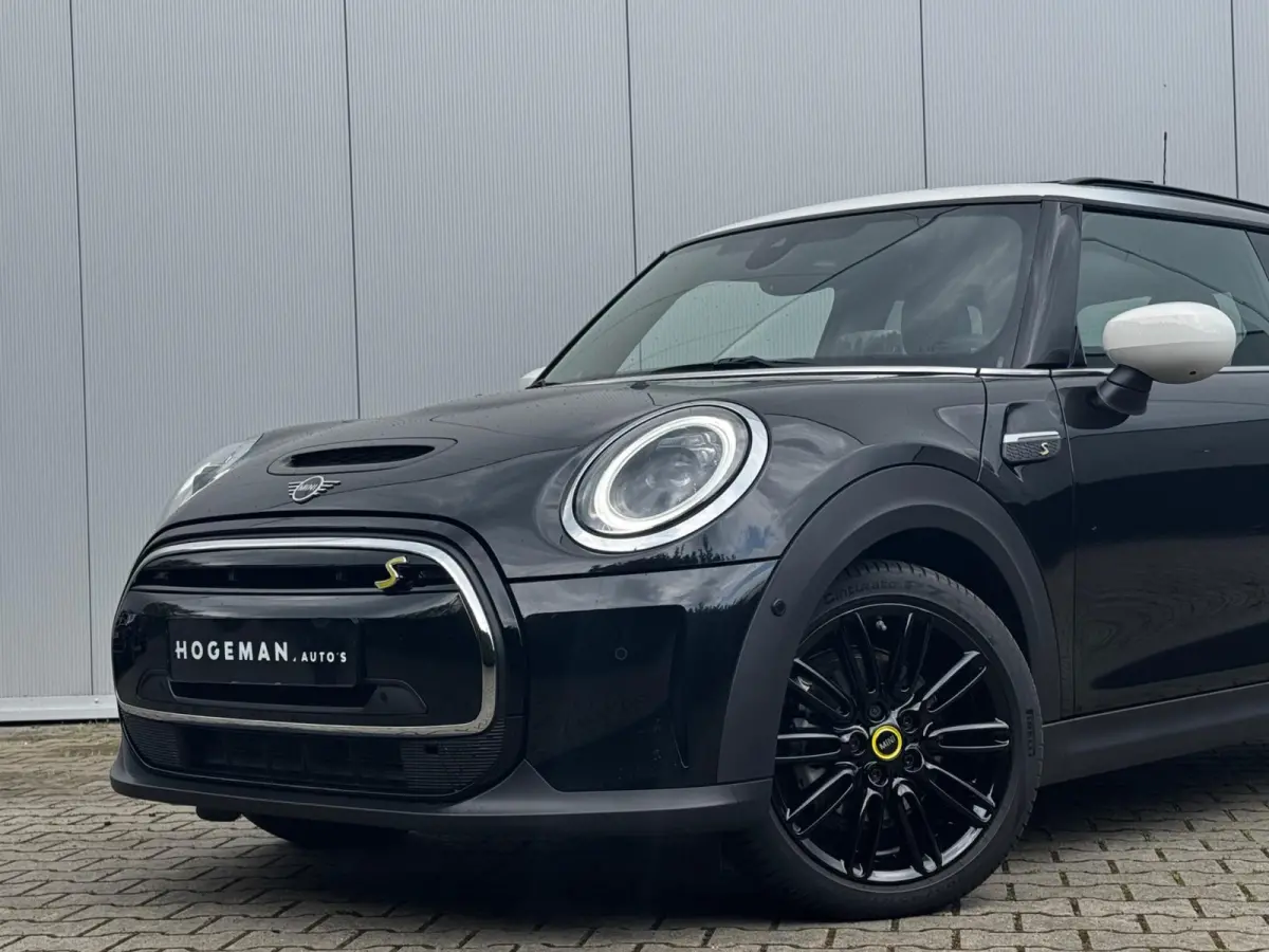 Mini YOURS SE ELEKTRIC LEDER PANORAMADAK STOELVERWARMING ADAPTICE CRUISE