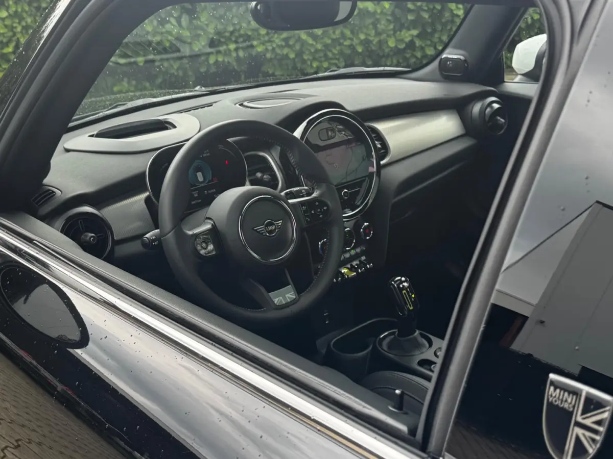 Mini YOURS SE ELEKTRIC LEDER PANORAMADAK STOELVERWARMING ADAPTICE CRUISE