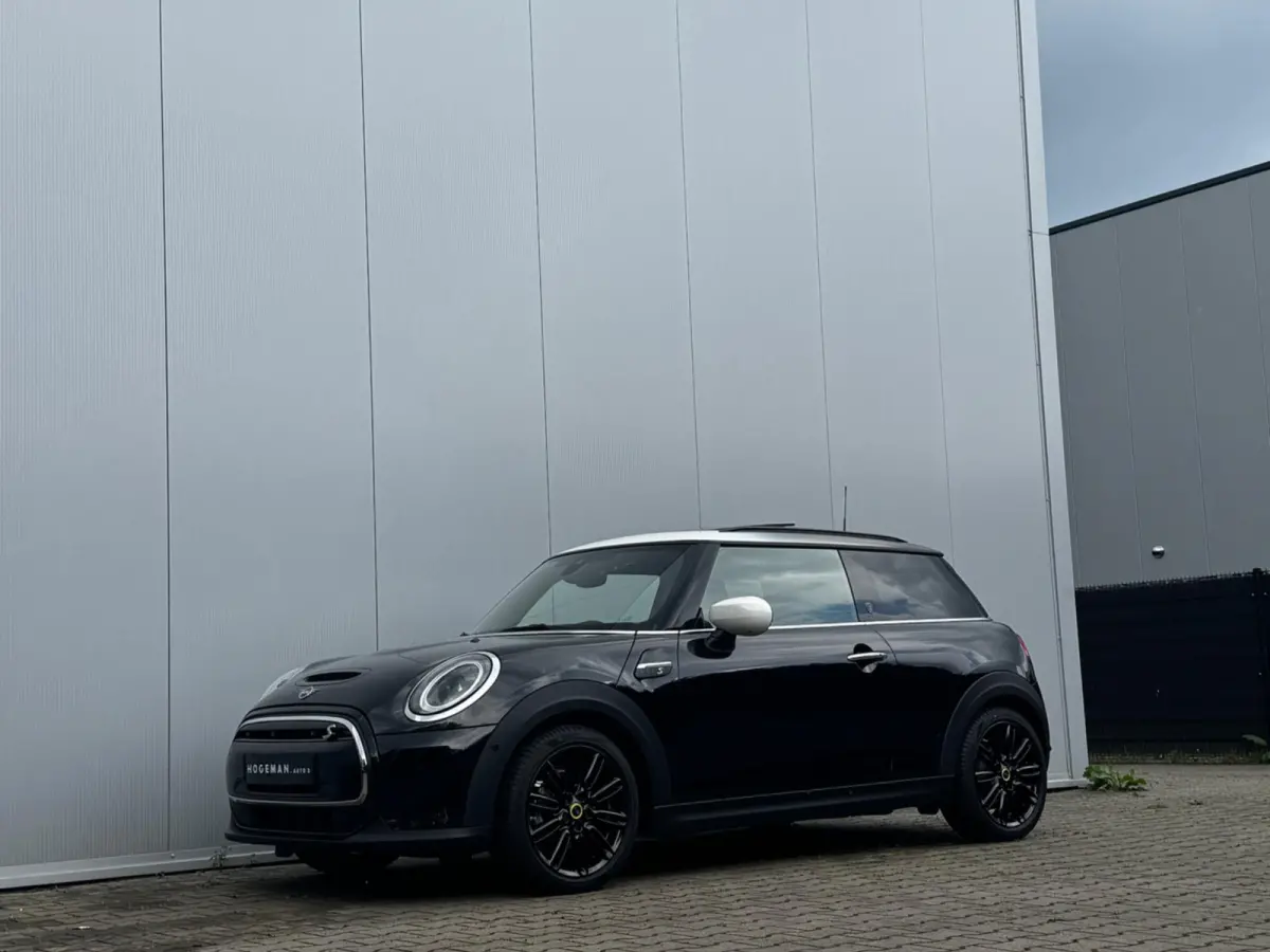 Mini YOURS SE ELEKTRIC LEDER PANORAMADAK STOELVERWARMING ADAPTICE CRUISE