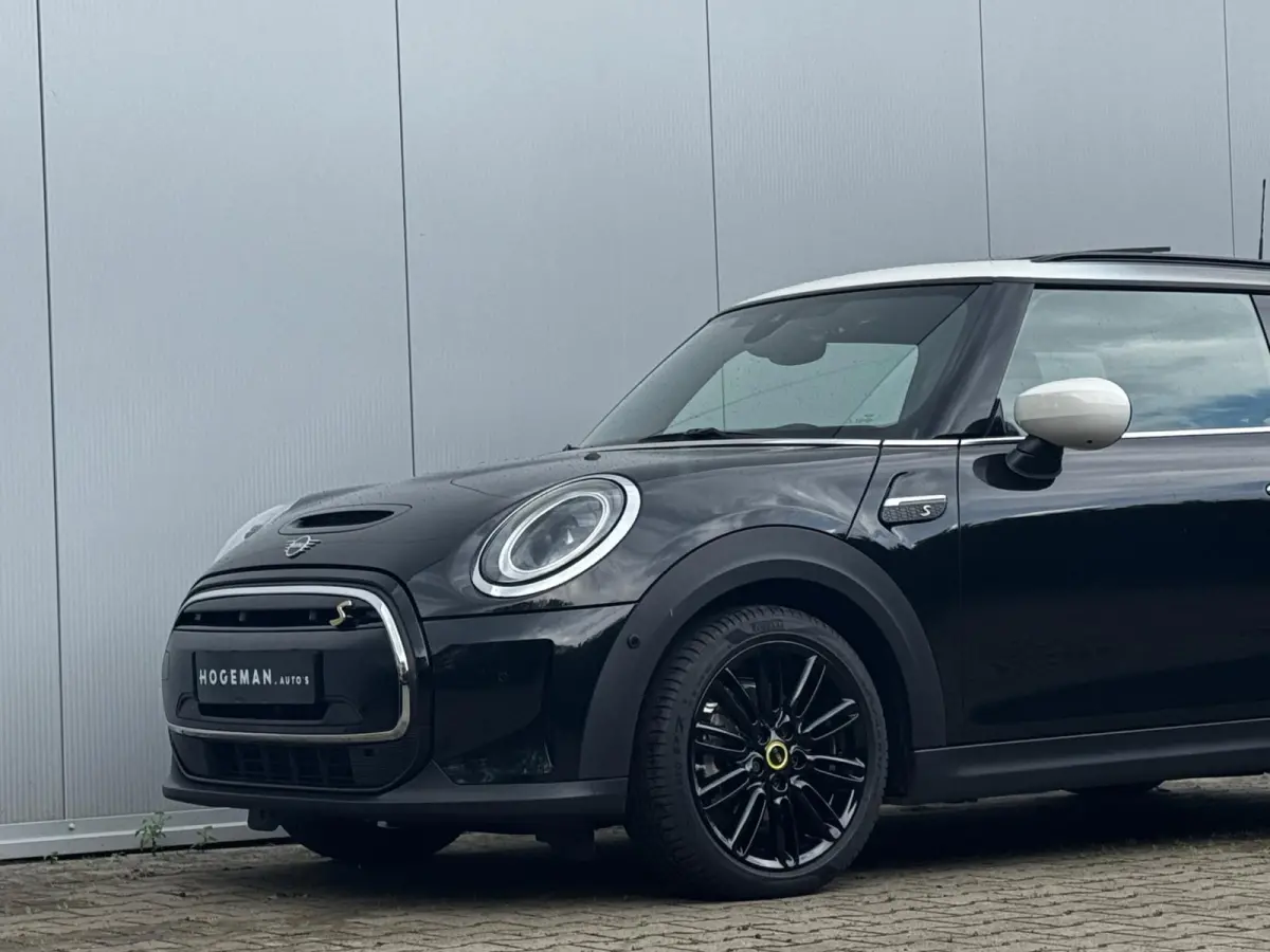 Mini YOURS SE ELEKTRIC LEDER PANORAMADAK STOELVERWARMING ADAPTICE CRUISE