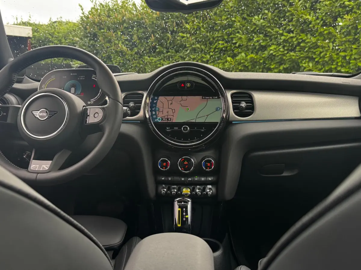 Mini YOURS SE ELEKTRIC LEDER PANORAMADAK STOELVERWARMING ADAPTICE CRUISE
