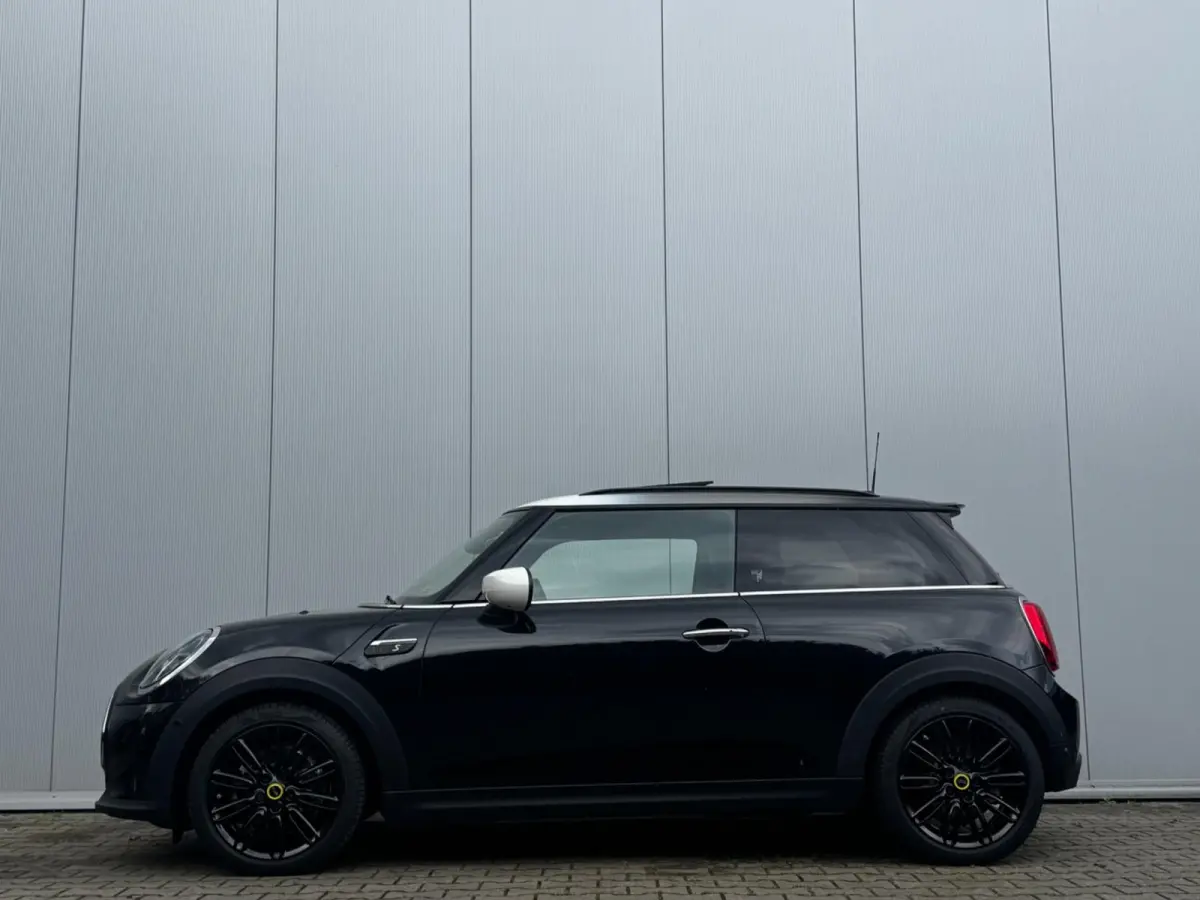 Mini YOURS SE ELEKTRIC LEDER PANORAMADAK STOELVERWARMING ADAPTICE CRUISE