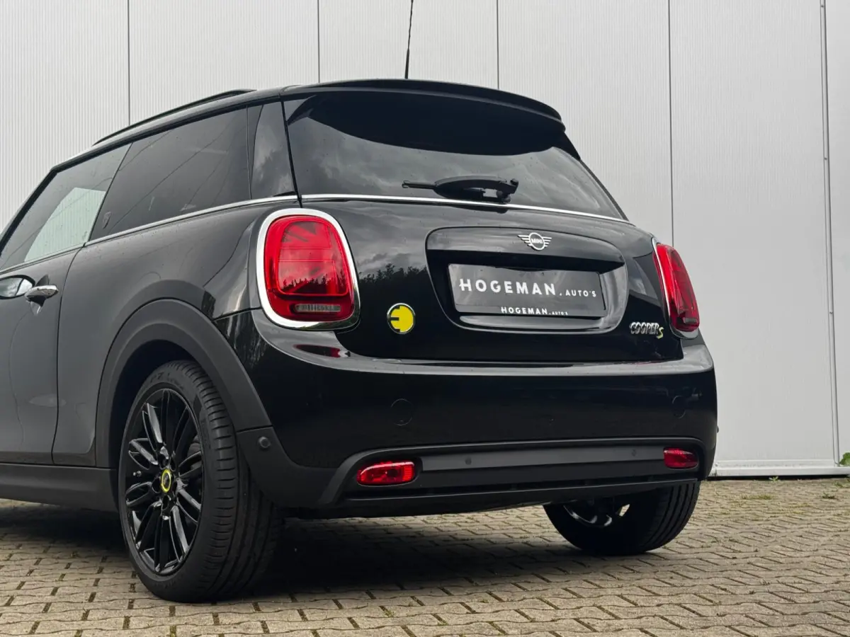 Mini YOURS SE ELEKTRIC LEDER PANORAMADAK STOELVERWARMING ADAPTICE CRUISE