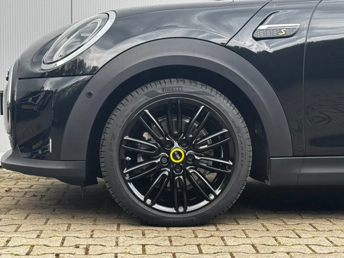 Mini YOURS SE ELEKTRIC LEDER PANORAMADAK STOELVERWARMING ADAPTICE CRUISE