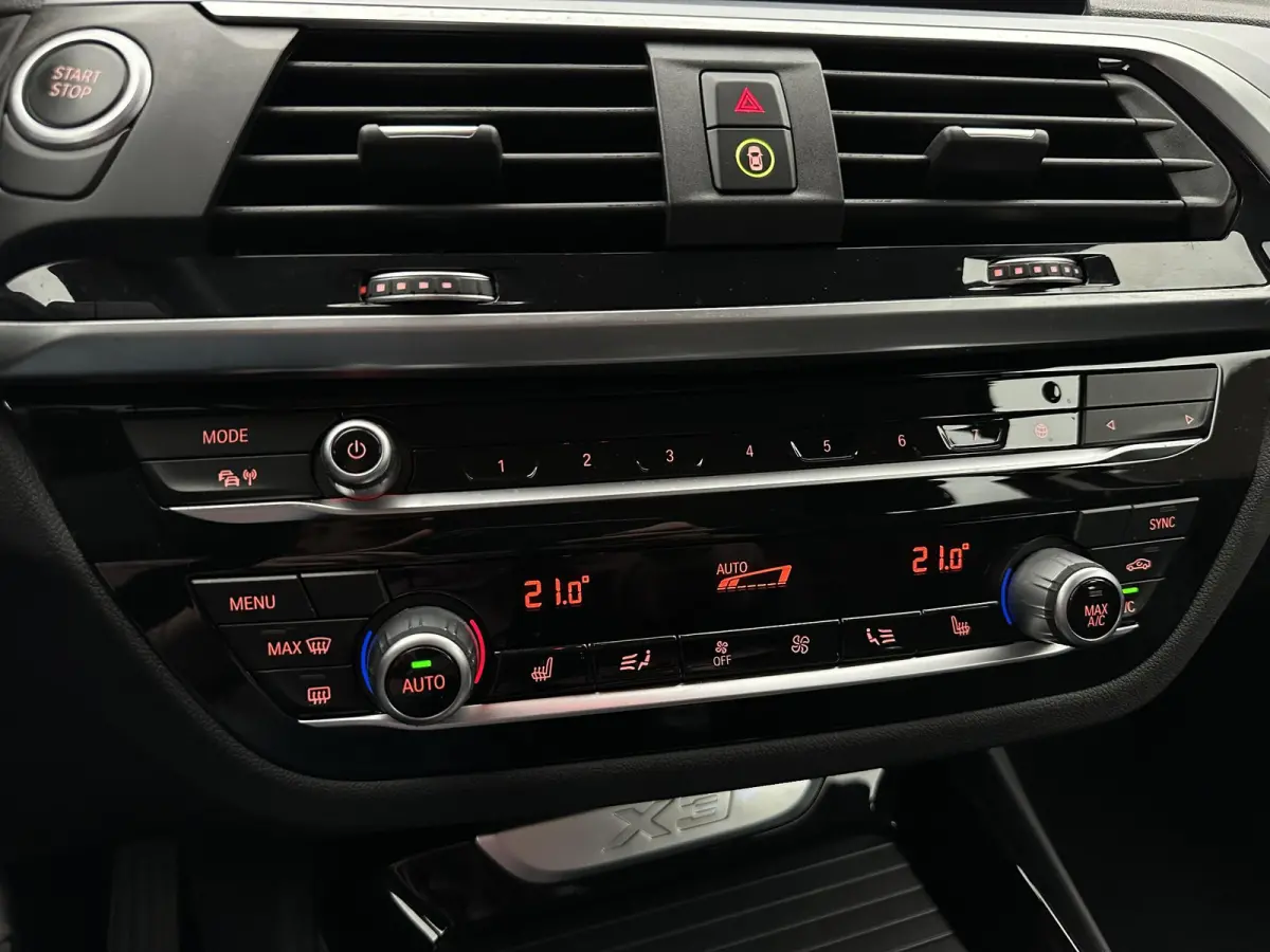 xDrive30e eDrive Edition | Head-up| CarPlay| Stuurverwarming|