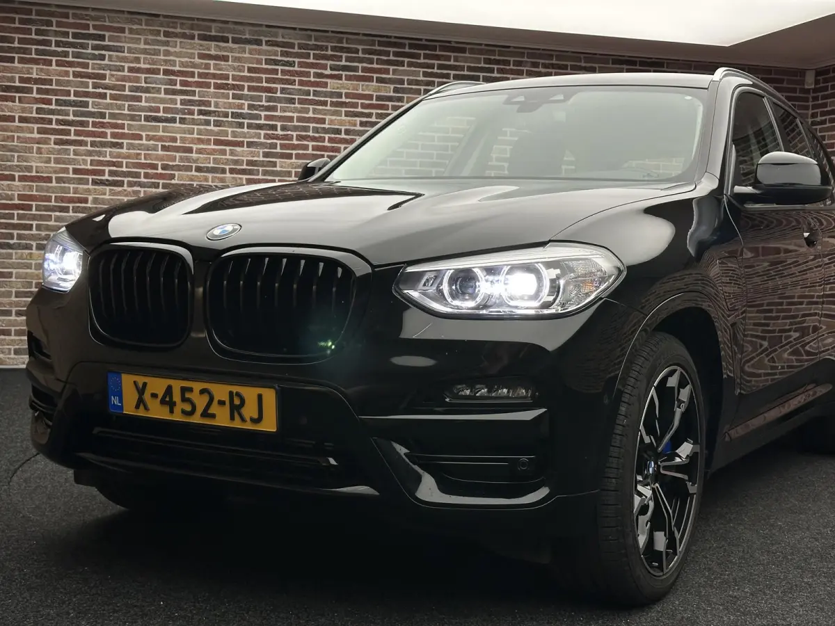 xDrive30e eDrive Edition | Head-up| CarPlay| Stuurverwarming|