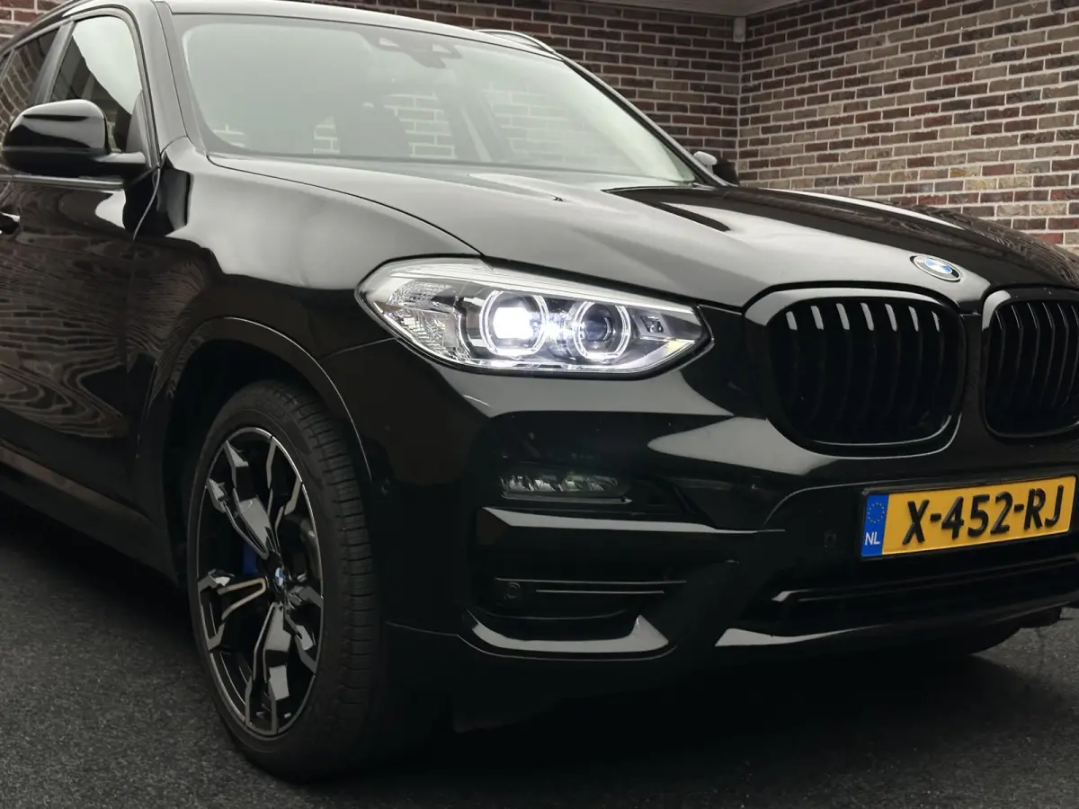 xDrive30e eDrive Edition | Head-up| CarPlay| Stuurverwarming|