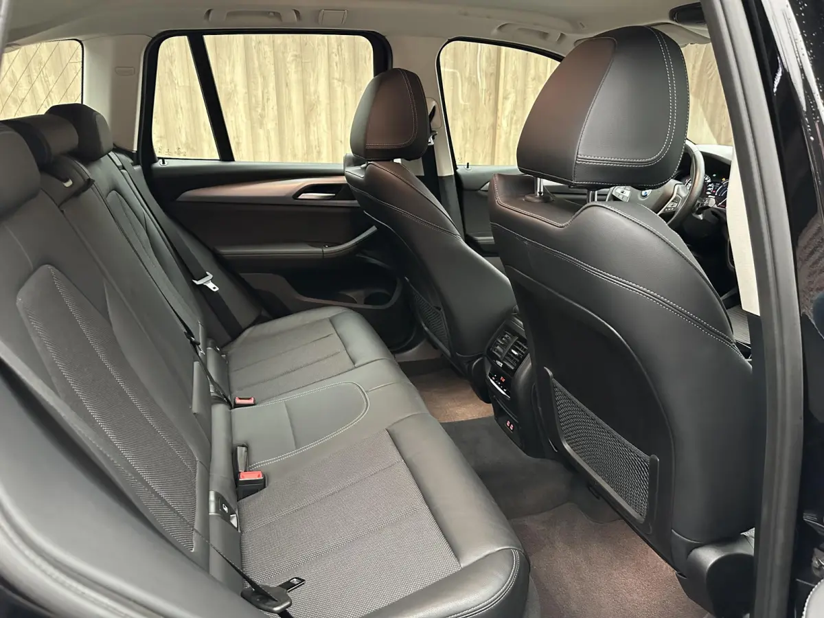 xDrive30e eDrive Edition | Head-up| CarPlay| Stuurverwarming|