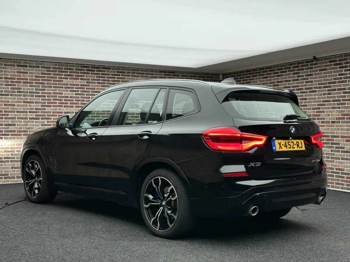 xDrive30e eDrive Edition | Head-up| CarPlay| Stuurverwarming|