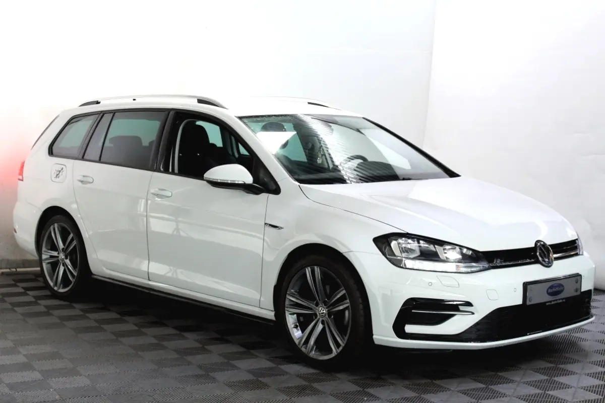1.5 TSI R-Line 1eEIGNR! NAV BT STOELVW PDC '19