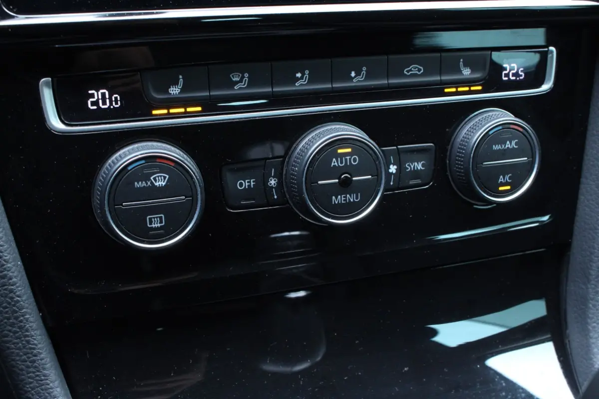 1.5 TSI R-Line 1eEIGNR! NAV BT STOELVW PDC '19