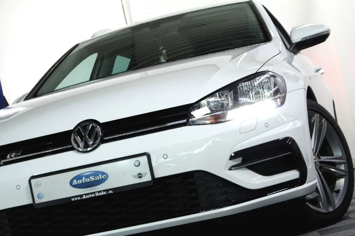 1.5 TSI R-Line 1eEIGNR! NAV BT STOELVW PDC '19