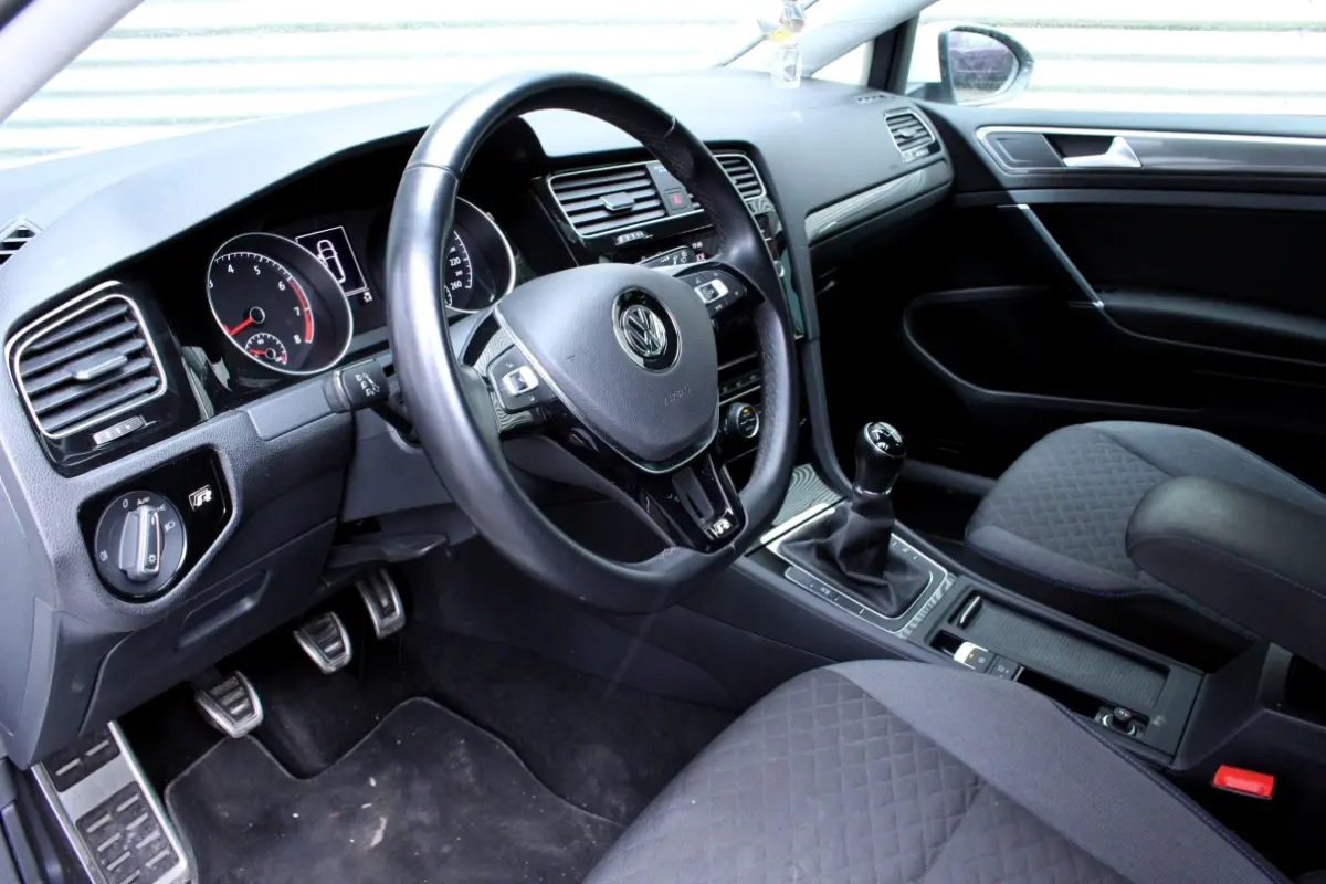 1.5 TSI R-Line 1eEIGNR! NAV BT STOELVW PDC '19