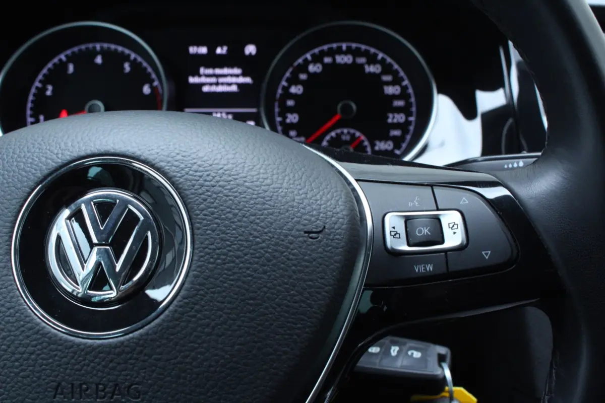 1.5 TSI R-Line 1eEIGNR! NAV BT STOELVW PDC '19