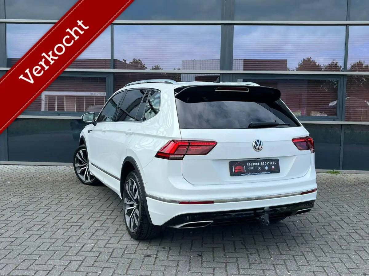 1.5 TSI ACT R-line Trekhaak Pano DSG camera Dodehoek