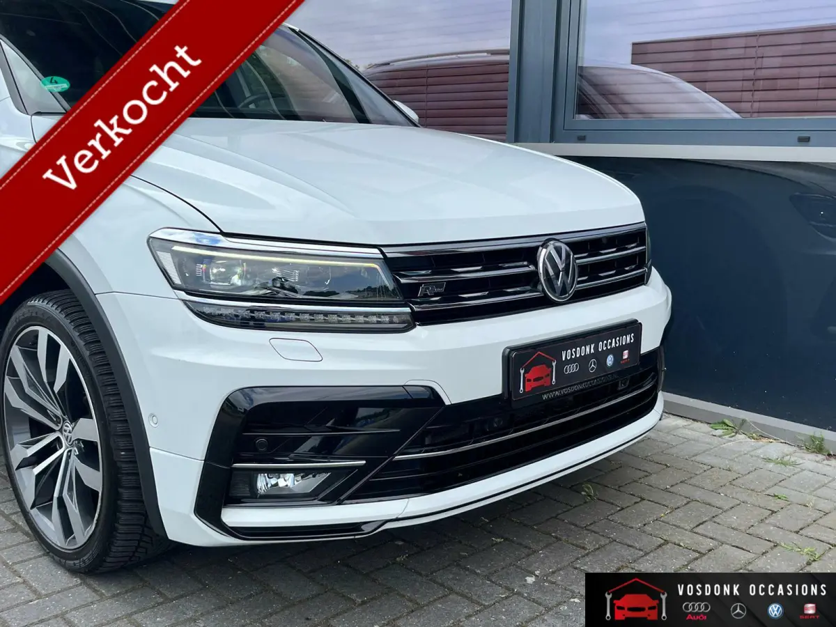 1.5 TSI ACT R-line Trekhaak Pano DSG camera Dodehoek