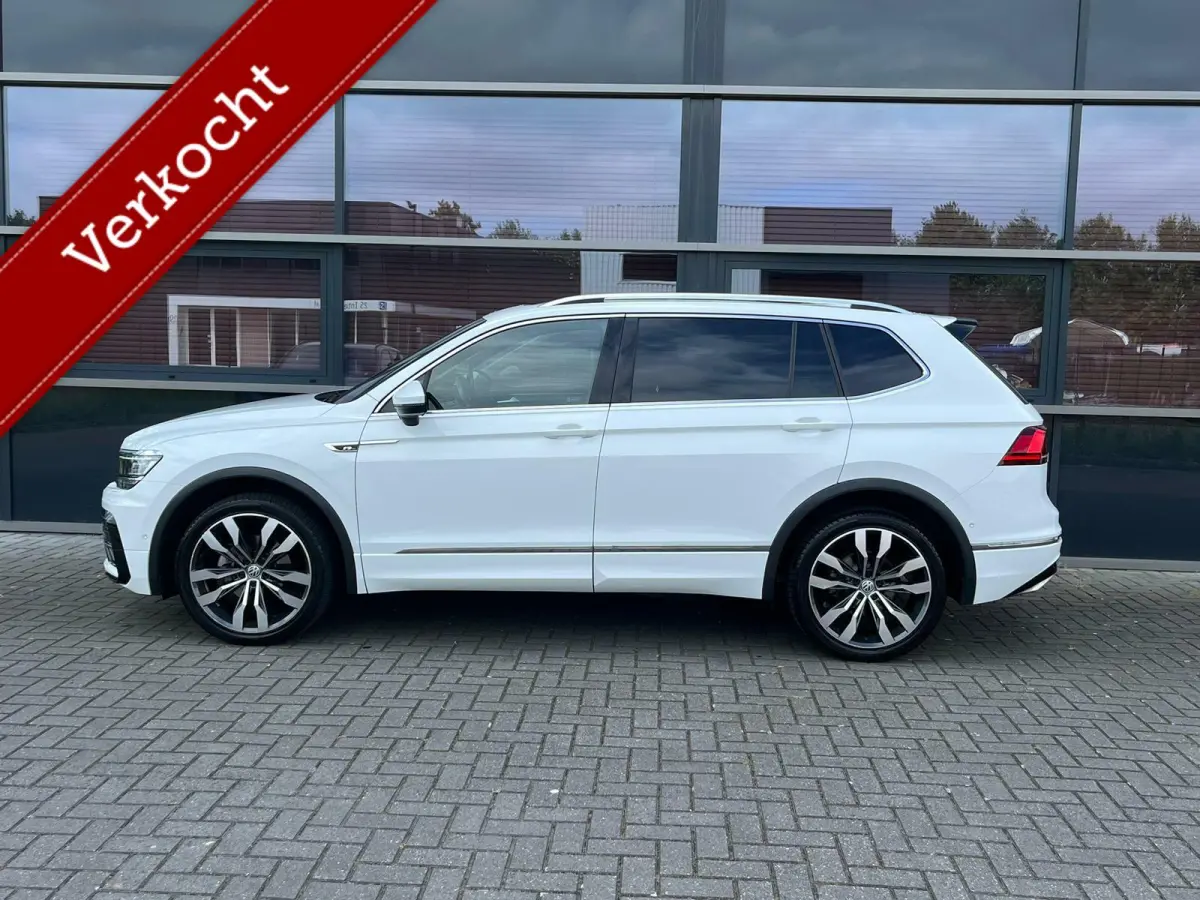 1.5 TSI ACT R-line Trekhaak Pano DSG camera Dodehoek