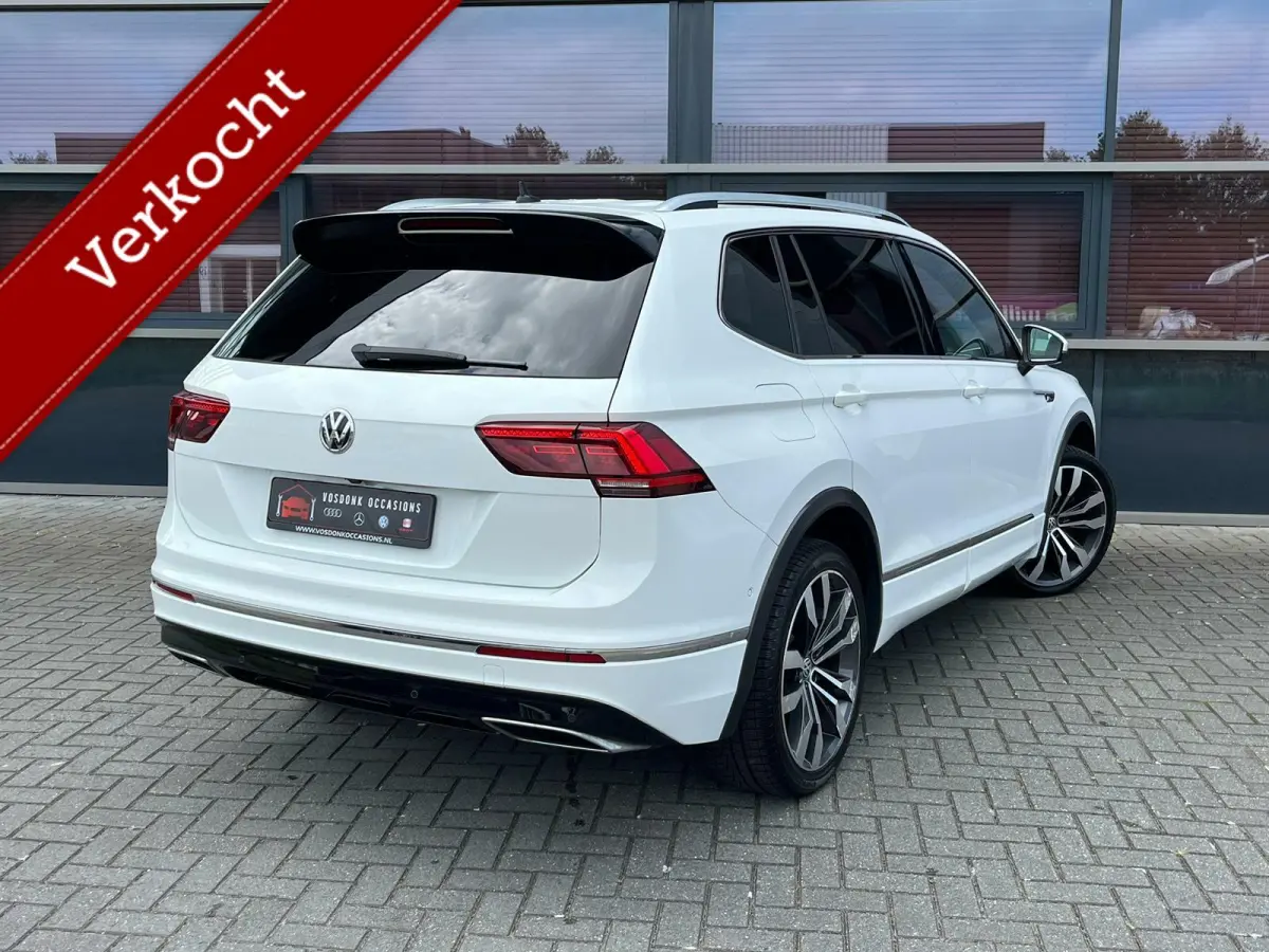 1.5 TSI ACT R-line Trekhaak Pano DSG camera Dodehoek
