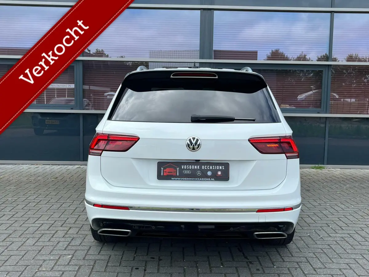 1.5 TSI ACT R-line Trekhaak Pano DSG camera Dodehoek