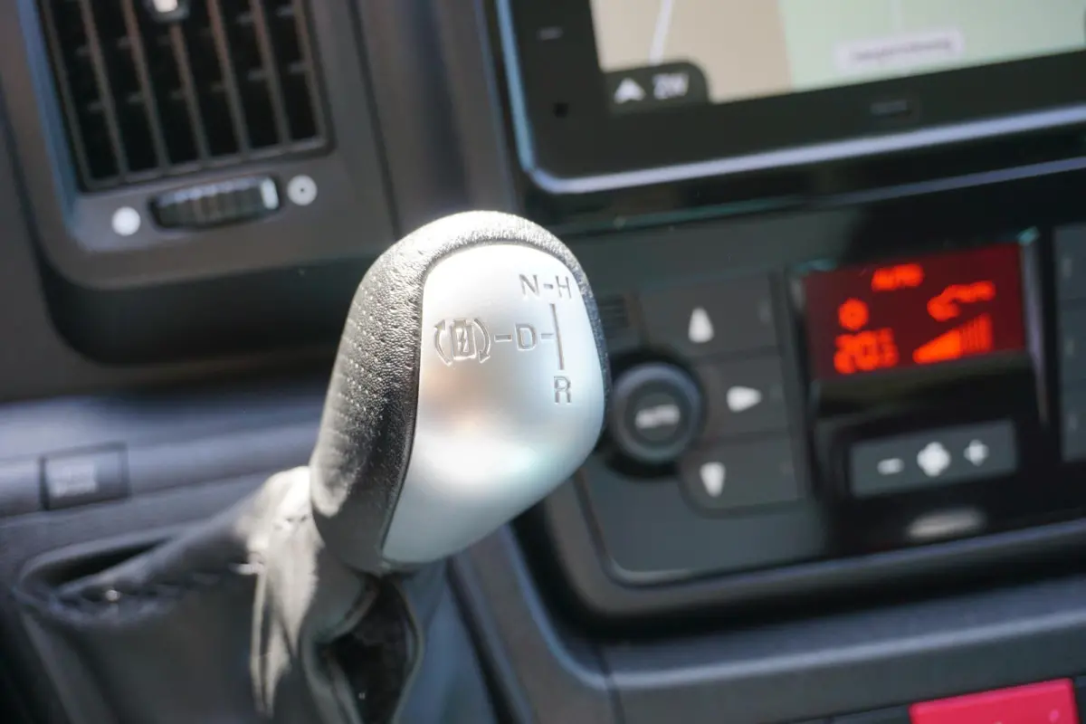 3.5T L3H2 47 kWh met Snellaad functie |Navigatie |Climate Control |Achteruitrijcamera |LED |DAB+ |Airbags voor en zijkant |Nieuwstaat |Expeditie grijs |Laadruimte volledig bekleed | VOL VOL 