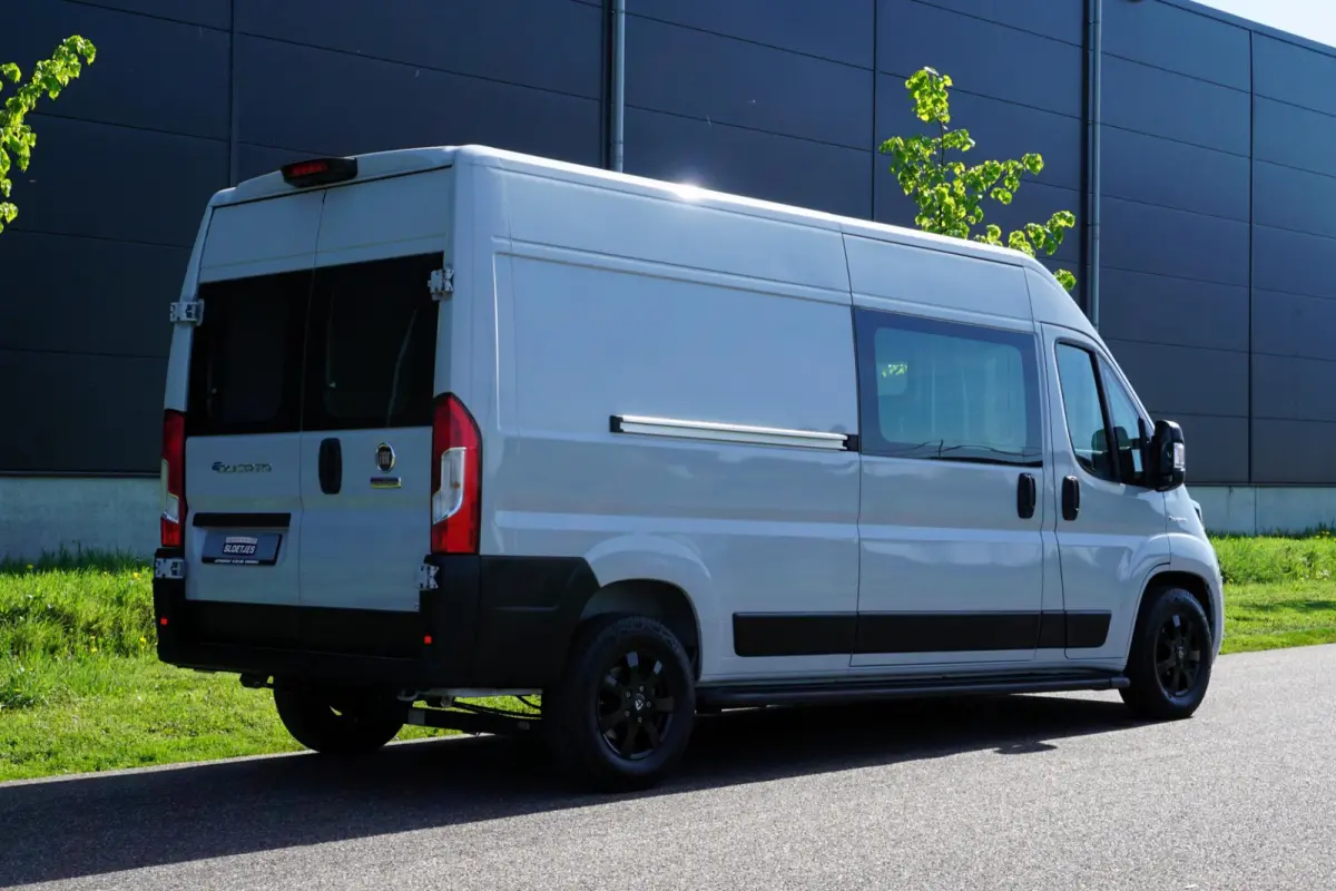 3.5T L3H2 47 kWh met Snellaad functie |Navigatie |Climate Control |Achteruitrijcamera |LED |DAB+ |Airbags voor en zijkant |Nieuwstaat |Expeditie grijs |Laadruimte volledig bekleed | VOL VOL 